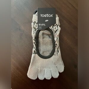 Brand new ToeSox Pilates full toe socks